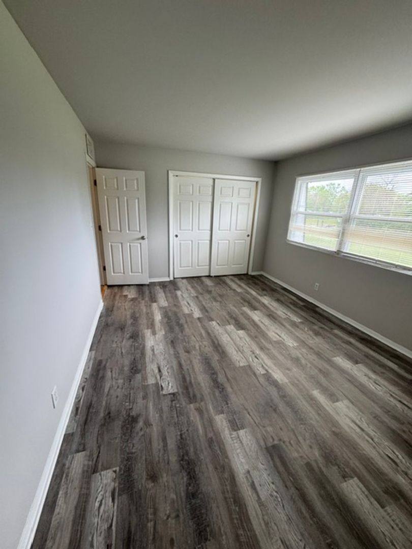 Apartment for rent at 1601 Reckinger Rd, Aurora, IL 60505