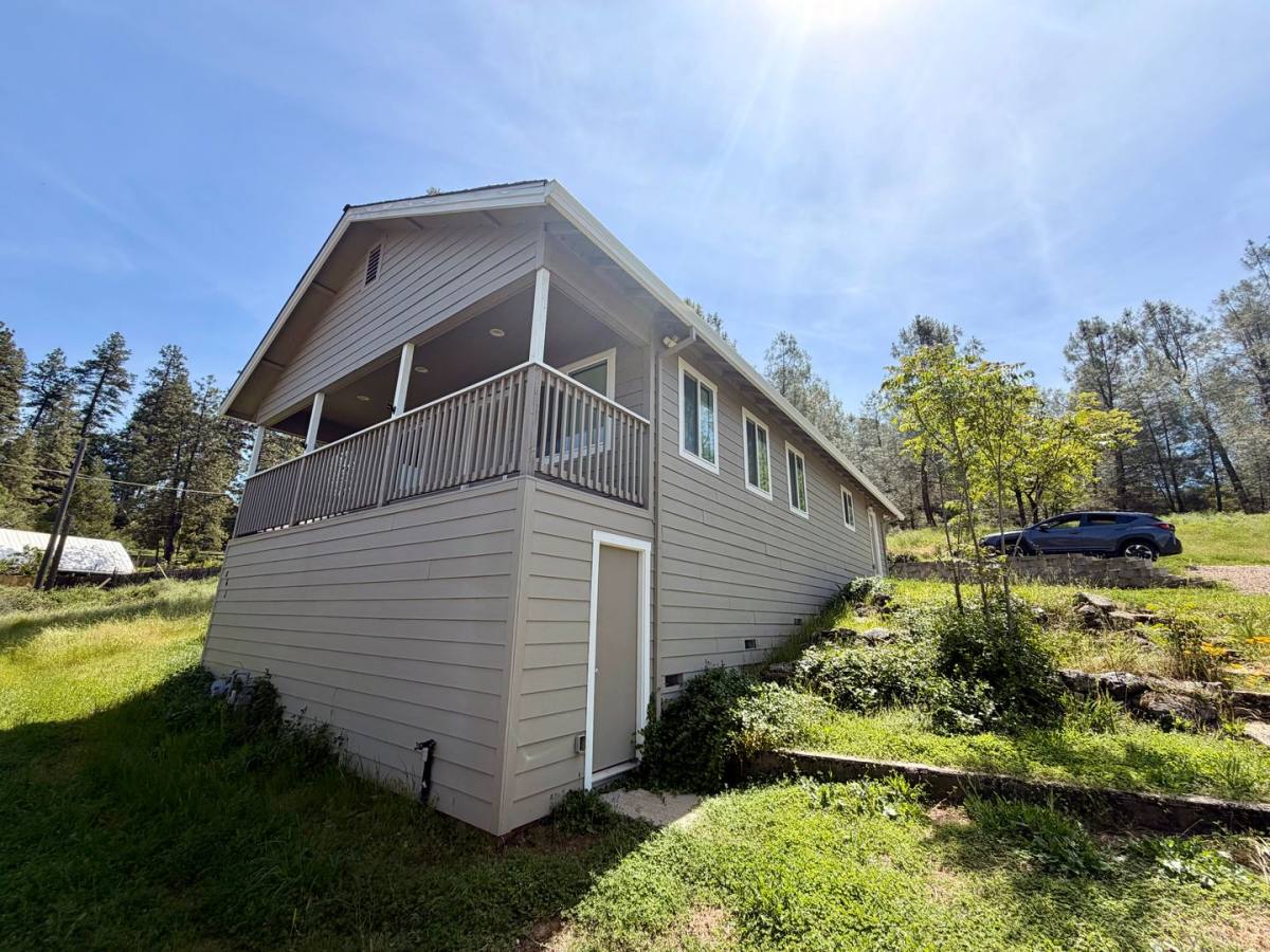 House for rent at 851 E Main St, Grass Valley, CA 95945