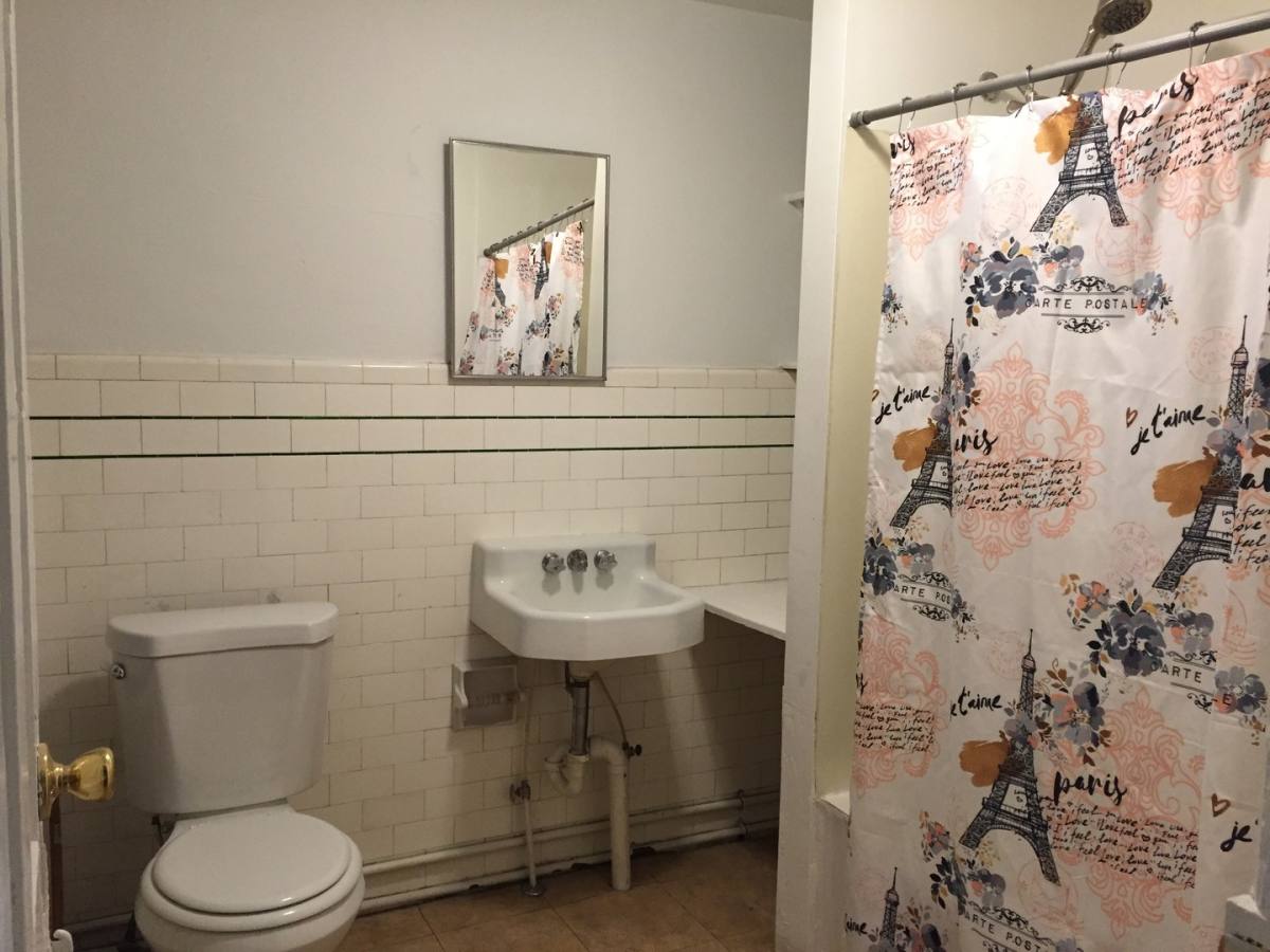 Apartment for rent at 319 Market St, Trenton, NJ 08611