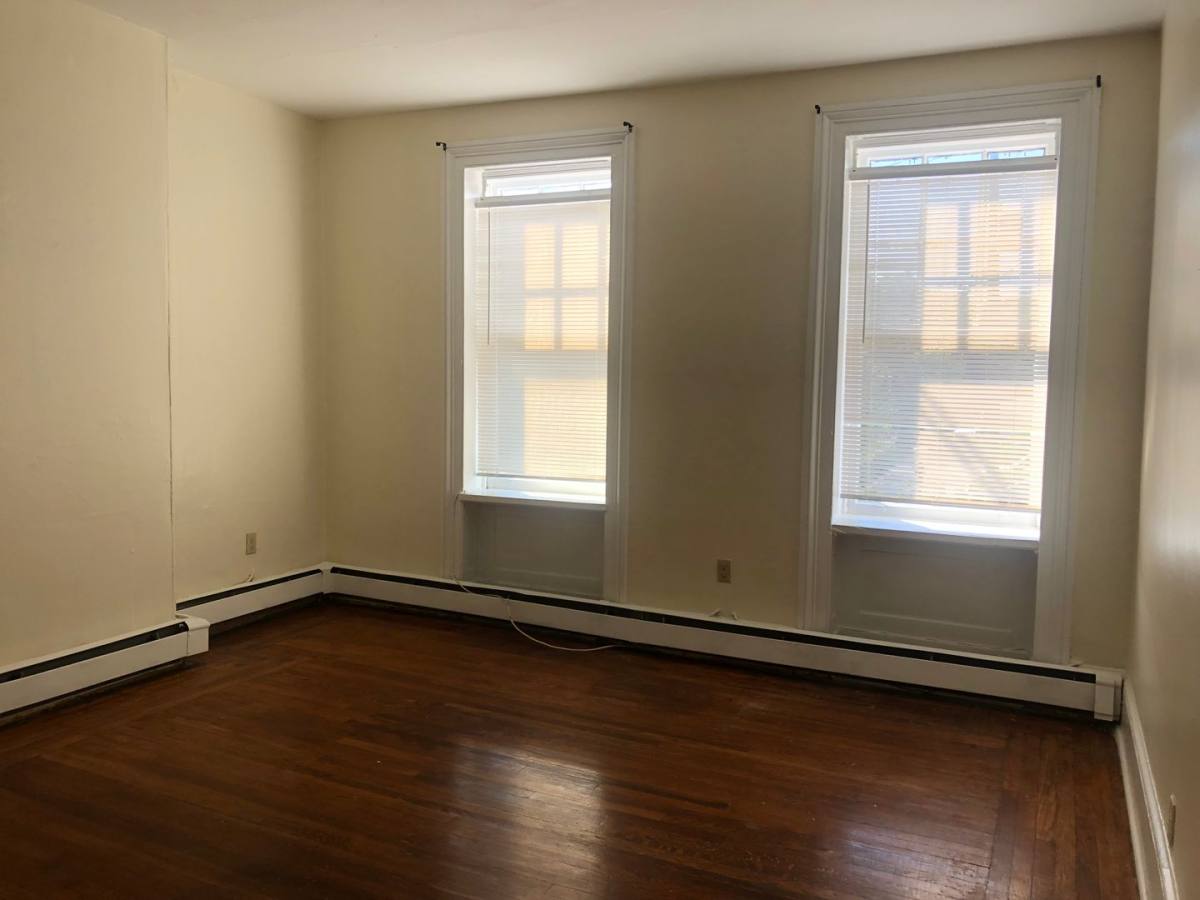 Apartment for rent at 323 Market St, Trenton, NJ 08611