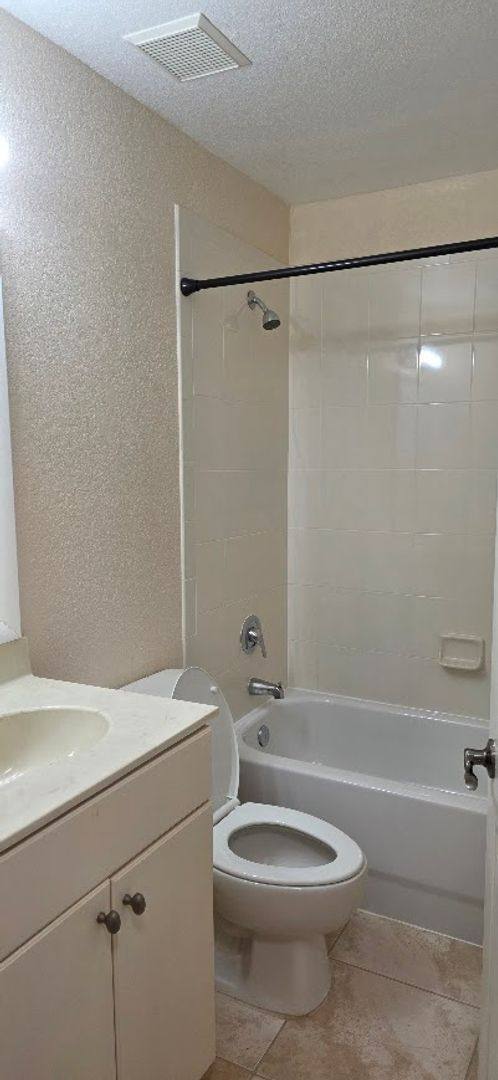 Apartment for rent at 26201 Explorer Rd, Punta Gorda, FL 33983