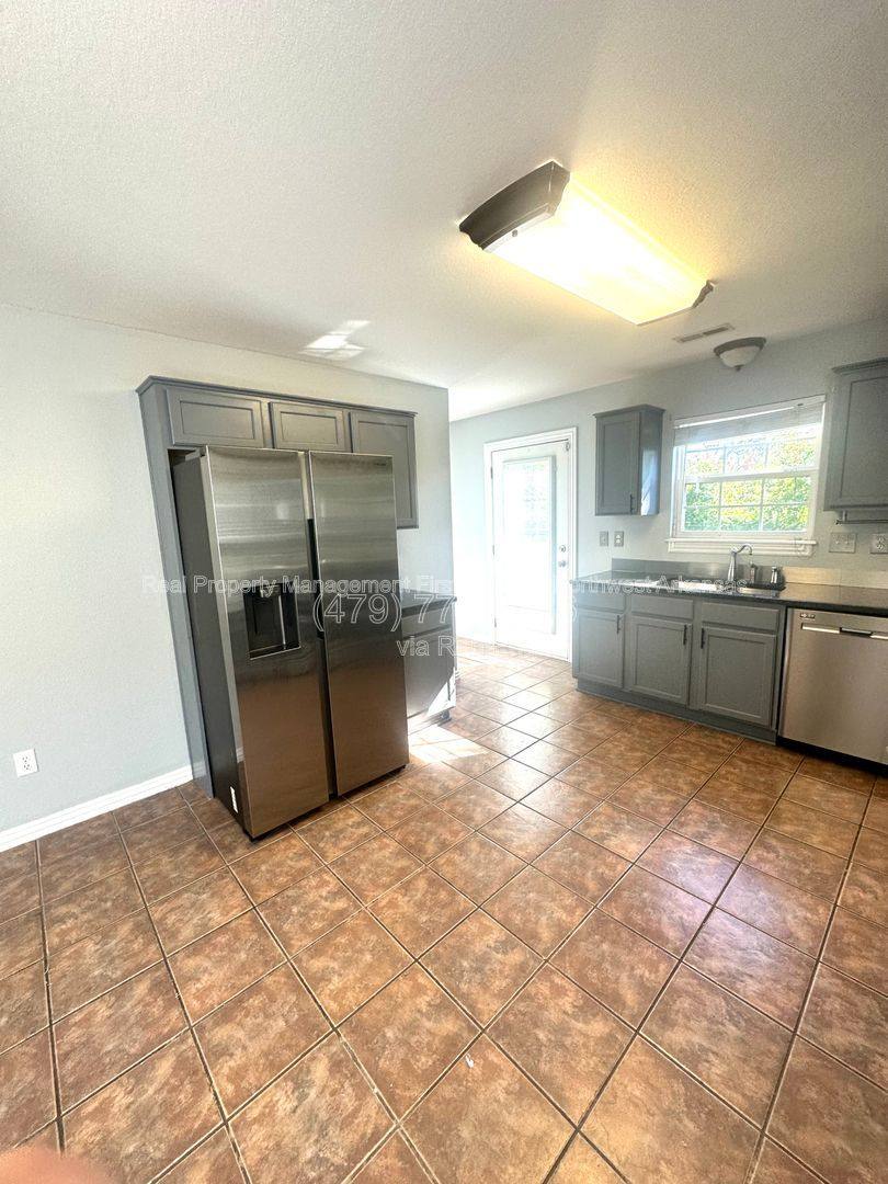 House for rent at 3705 SW Hansom Loop, Bentonville, AR 72712