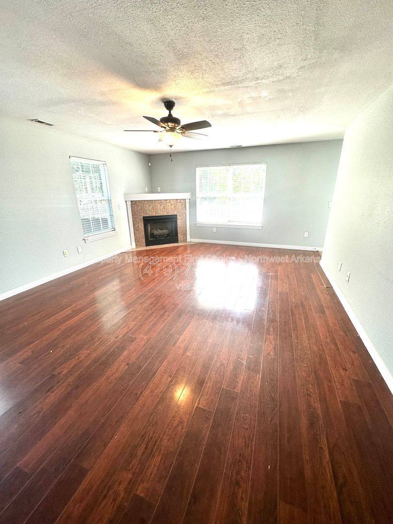 House for rent at 3705 SW Hansom Loop, Bentonville, AR 72712