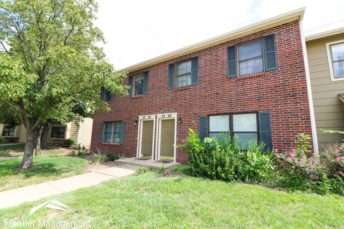 Condo for rent at 2528 Candlecrest Circle, Manhattan, KS 66503