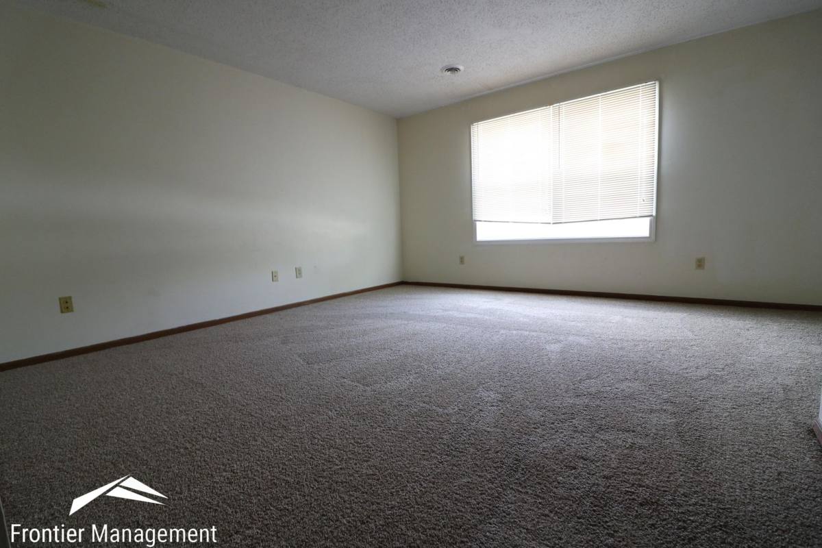 Condo for rent at 2528 Candlecrest Circle, Manhattan, KS 66503