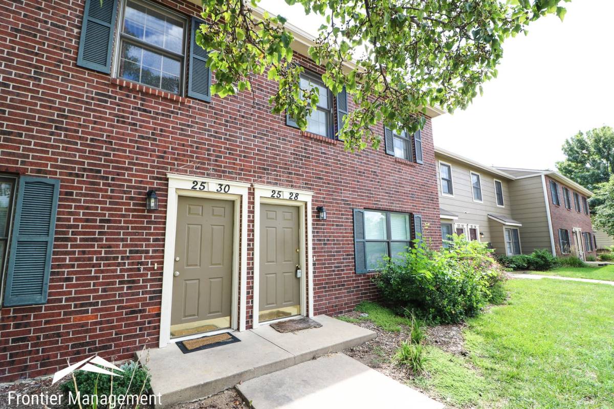 Condo for rent at 2528 Candlecrest Circle, Manhattan, KS 66503