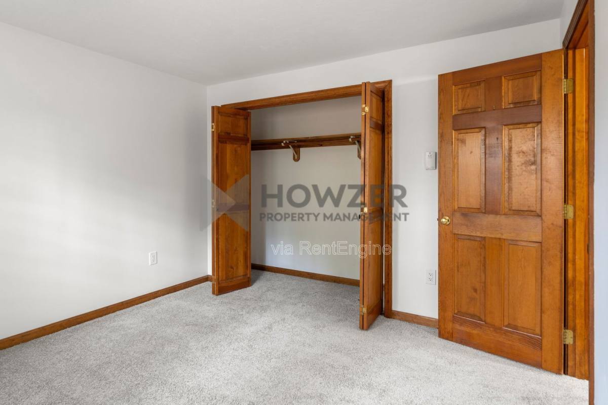 Townhouse for rent at 21 Pleasant Park, Millis, MA 02054