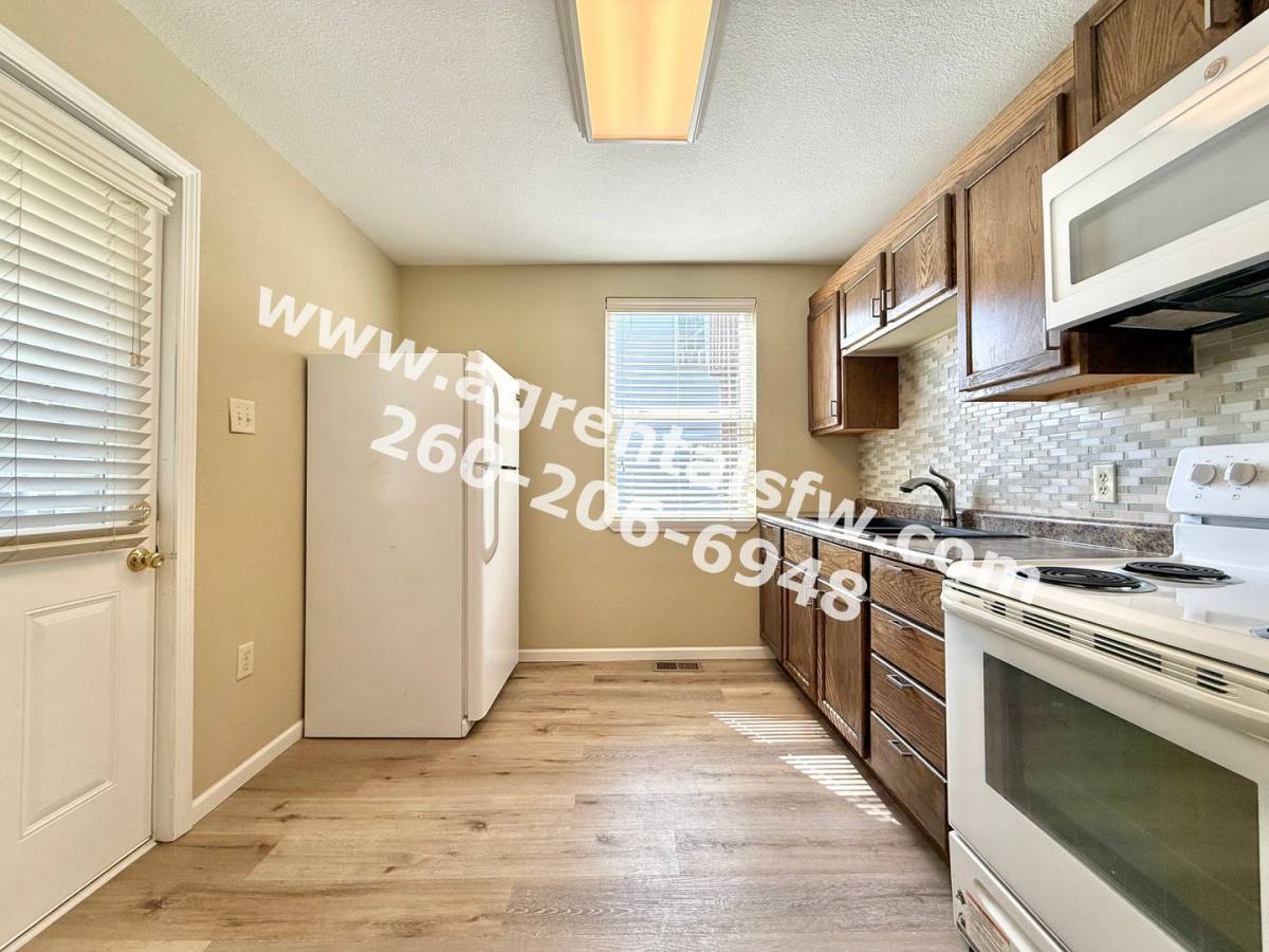 Apartment for rent at 337 Lincoln St, Auburn, IN 46706