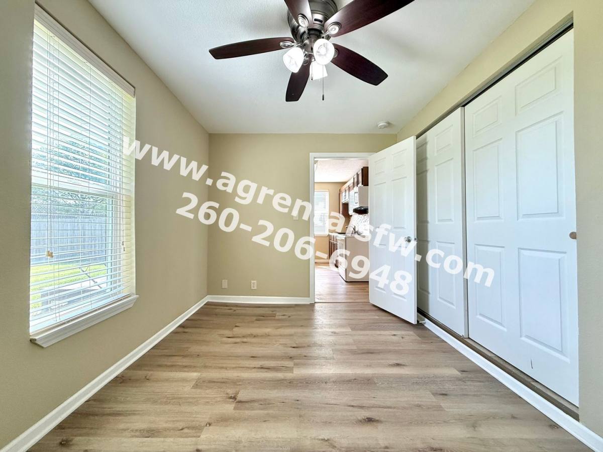 Apartment for rent at 337 Lincoln St, Auburn, IN 46706