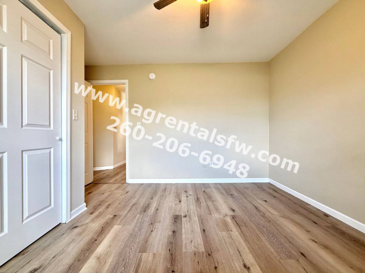 Apartment for rent at 337 Lincoln St, Auburn, IN 46706