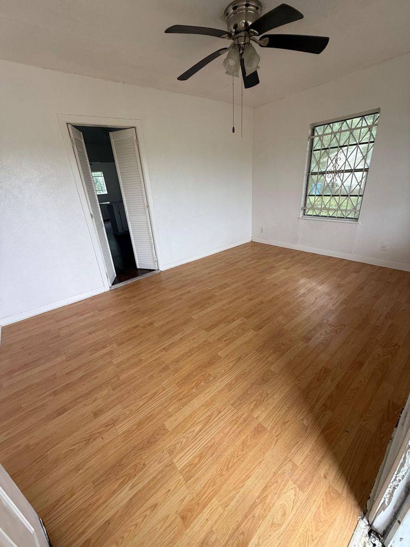 House for rent at 3255 Waverly St, Beaumont, TX 77705