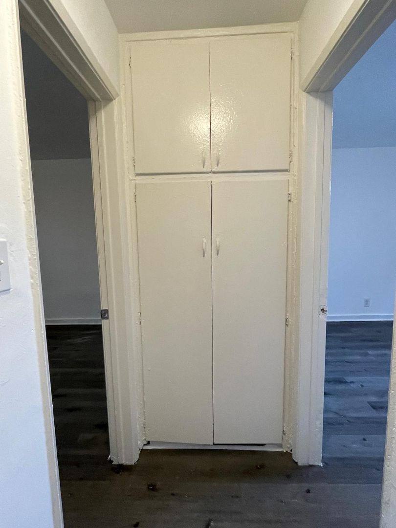 Apartment for rent at 825, 829 & 833 E, Los Angeles, CA 90059