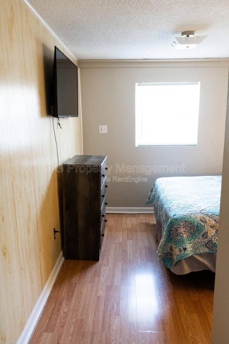 Apartment for rent at 707 W Race St #4, Kingston, TN 37763