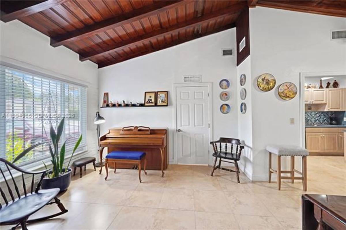 House for rent at 2834 SW 33rd Ave, Miami, FL 33133