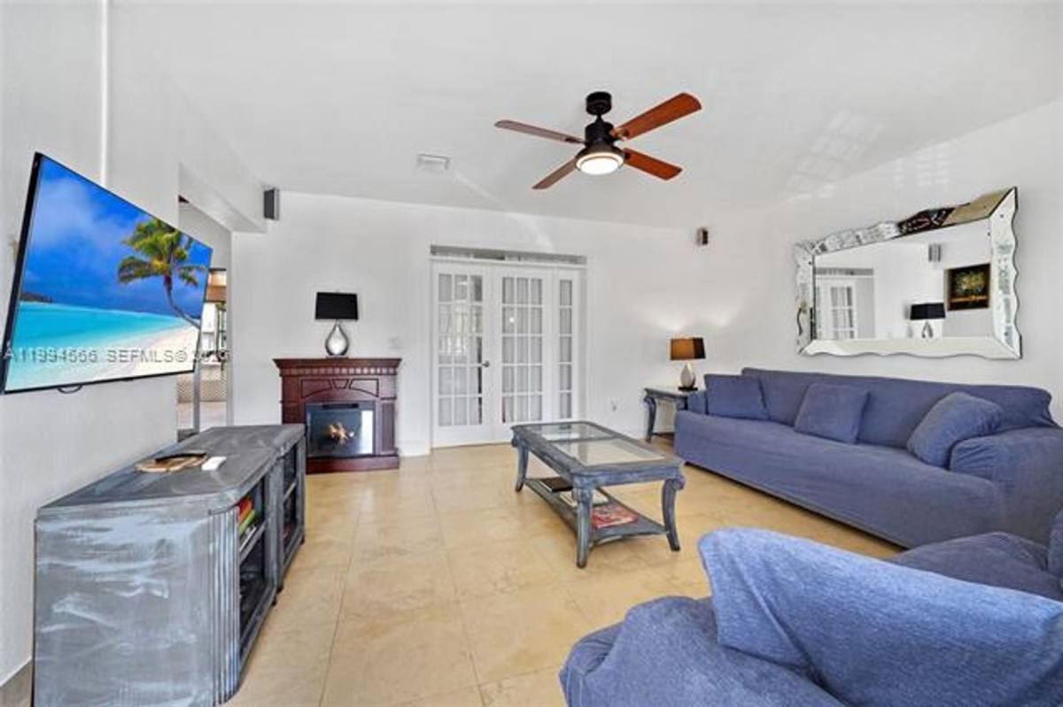 House for rent at 2834 SW 33rd Ave, Miami, FL 33133