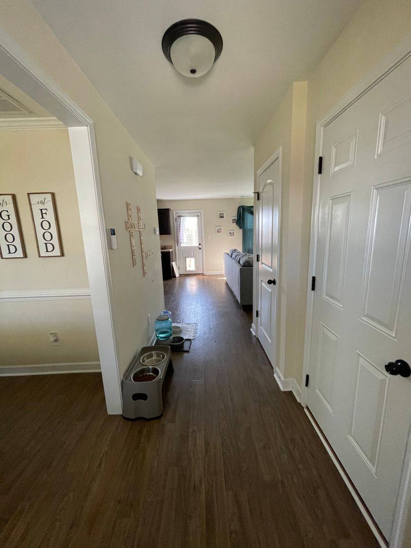 House for rent at 216 Holly Grove Court E, Jacksonville, NC 28540