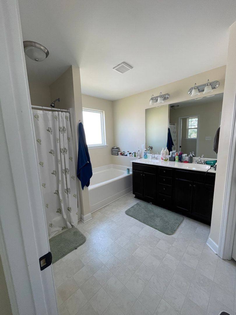 House for rent at 216 Holly Grove Court E, Jacksonville, NC 28540