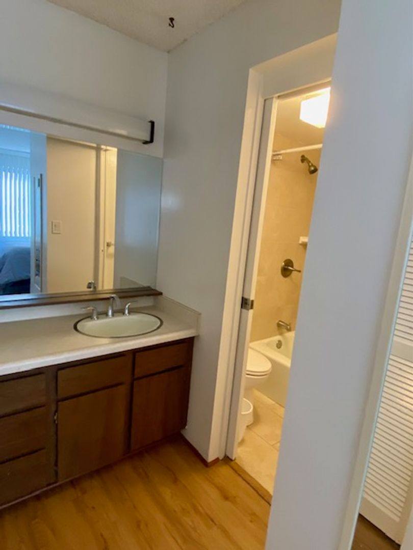 Apartment for rent at 2140 Kuhio Ave, Honolulu, HI 96815