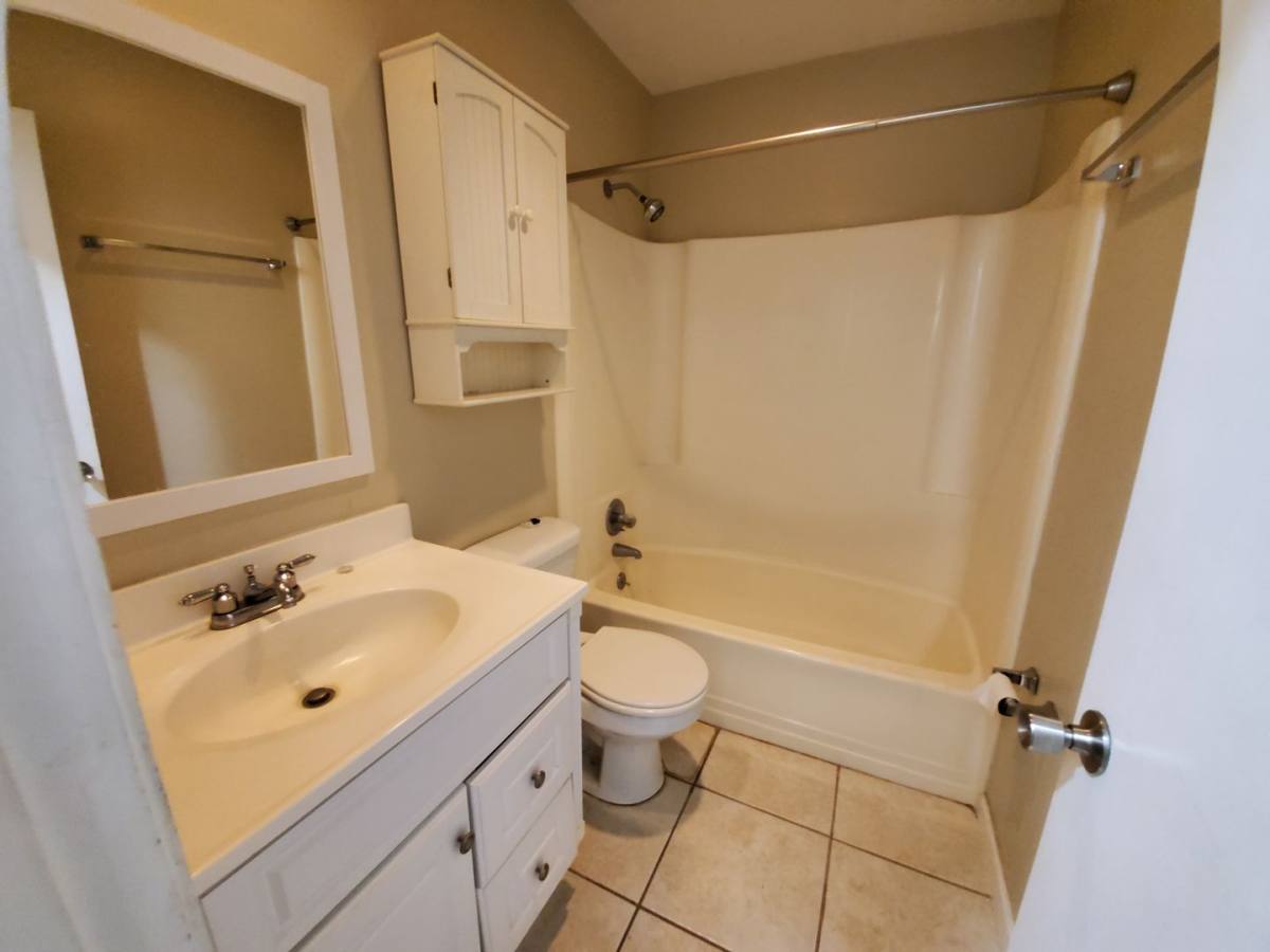 House for rent at 105 Springdale Rd, Statesboro, GA 30458