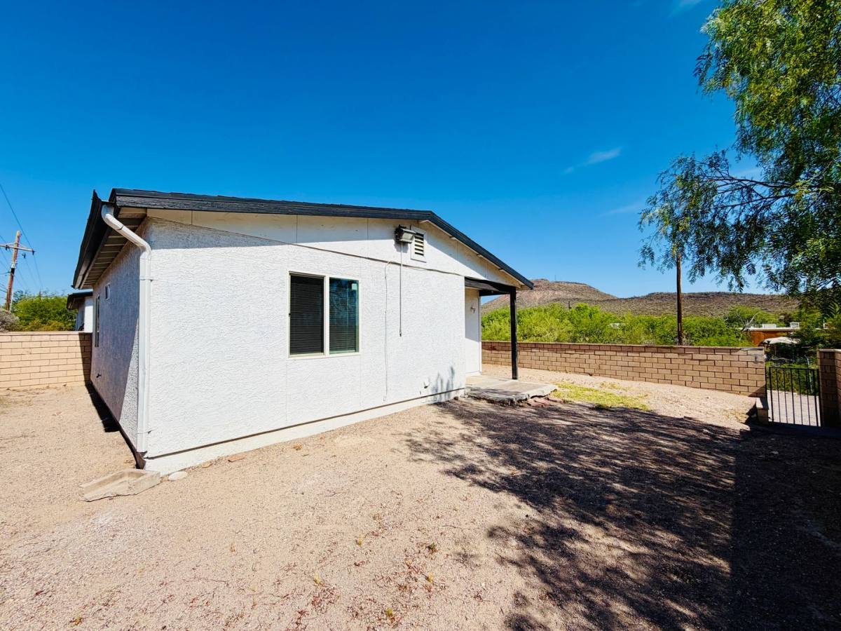 Apartment for rent at 1880 S San Antonio Dr, Tucson, AZ 85713