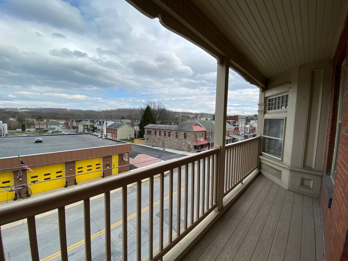 Apartment for rent at 86 S Main St, Spring Grove, PA 17362