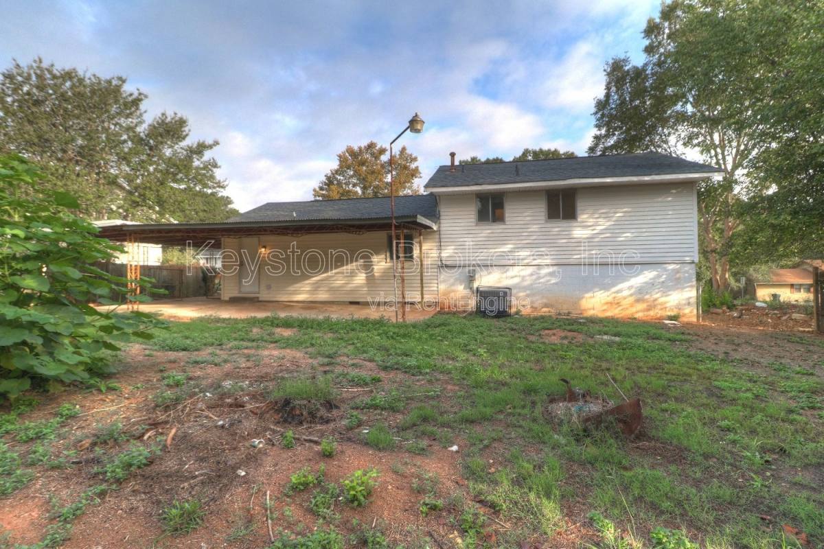 House for rent at 8774 Channing Dr, Jonesboro, GA 30238