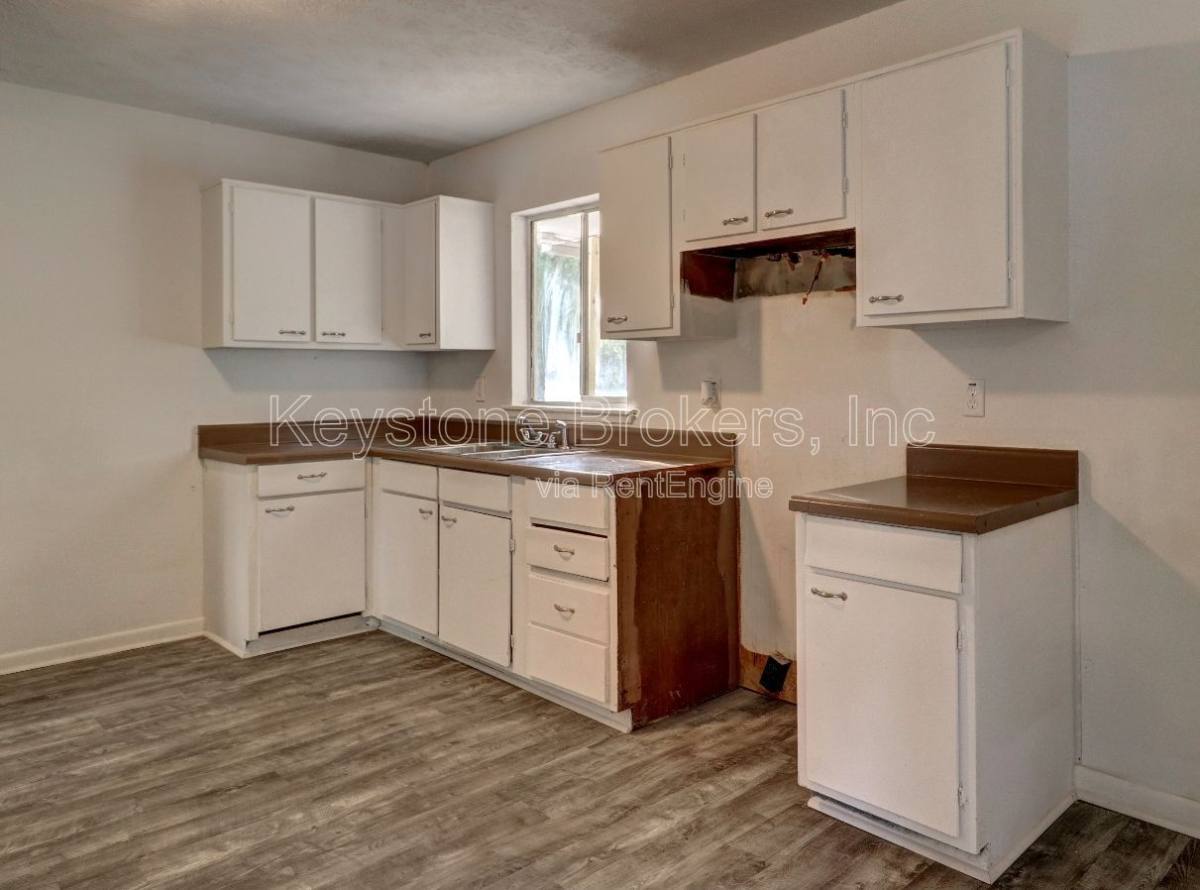 House for rent at 8774 Channing Dr, Jonesboro, GA 30238