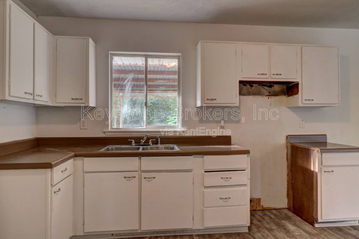 House for rent at 8774 Channing Dr, Jonesboro, GA 30238