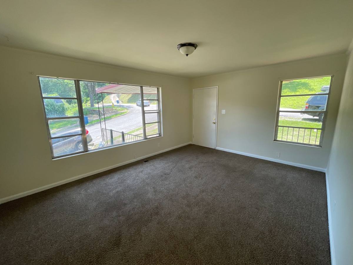 Apartment for rent at 1630 Wharton Ave, Birmingham, AL 35217