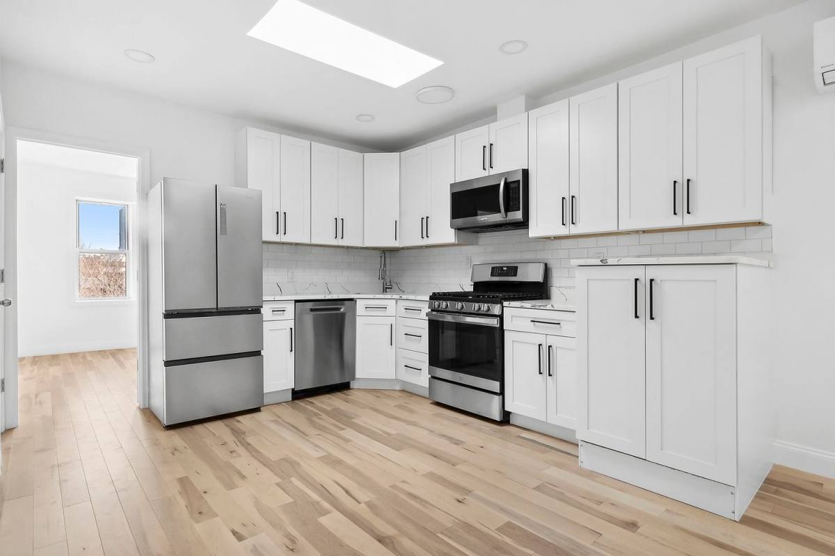 Apartment for rent at 955 Pacific St #3, Brooklyn, NY 11238