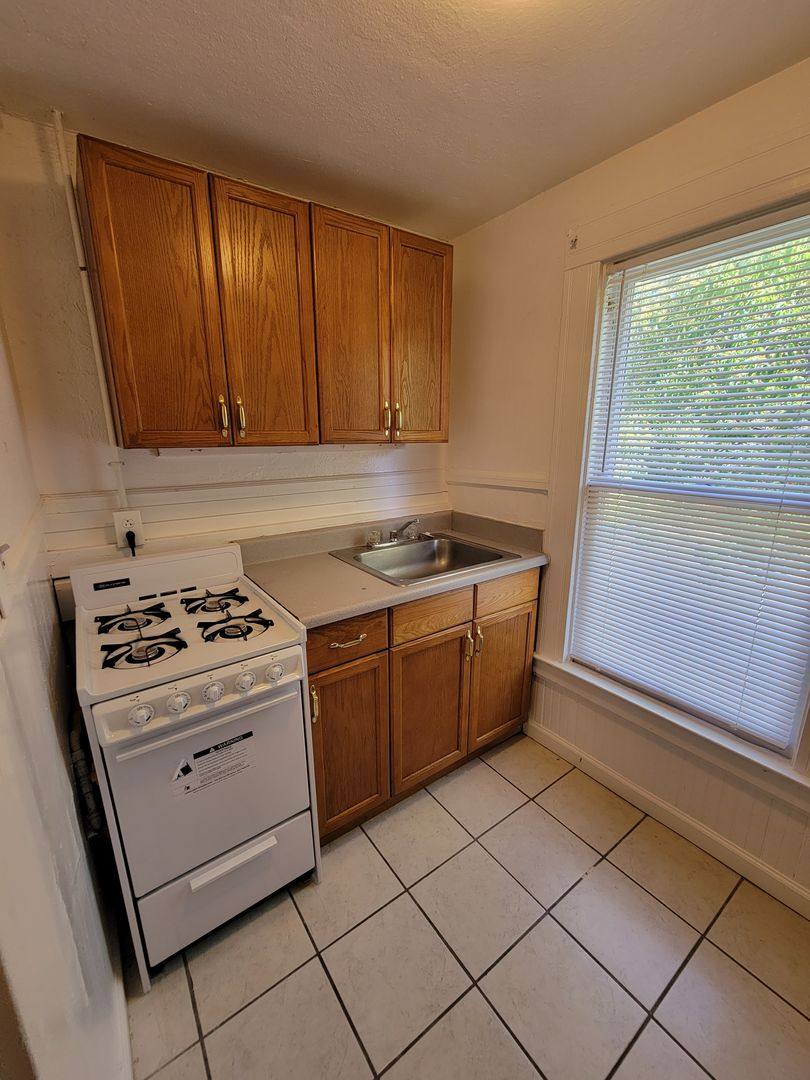 Apartment for rent at 202 W 2nd Ave, Chico, CA 95926