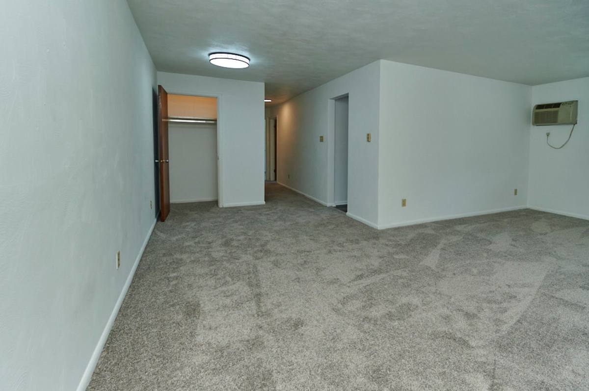 Townhouse for rent at 710 Williamsburg Dr E, Greensburg, PA 15601