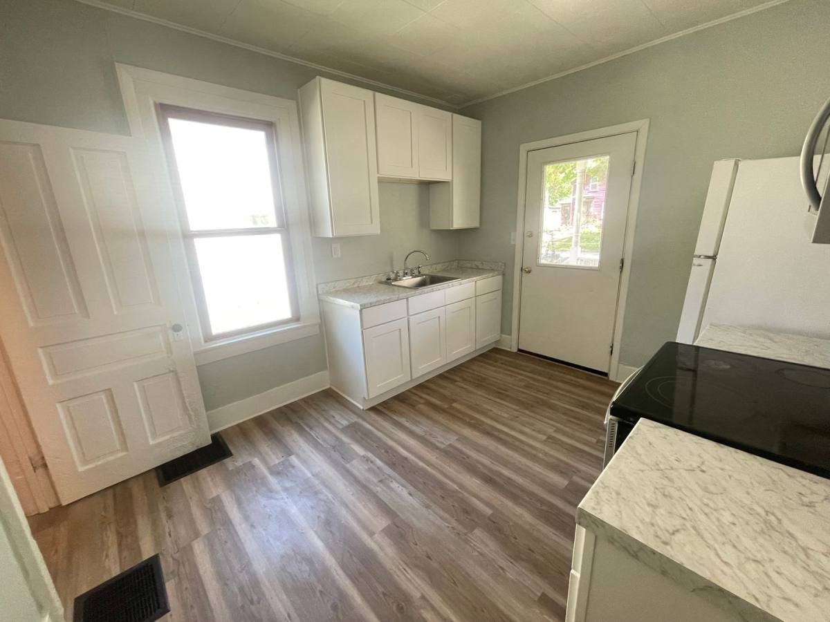 Apartment for rent at 526 Dennis St, Adrian, MI 49221