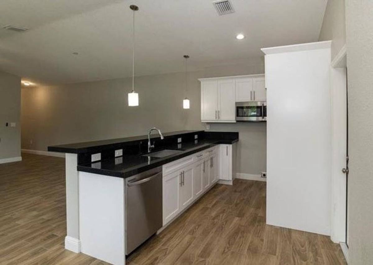 Townhouse for rent at 1138 NW 1st Ave, Fort Lauderdale, FL 33311