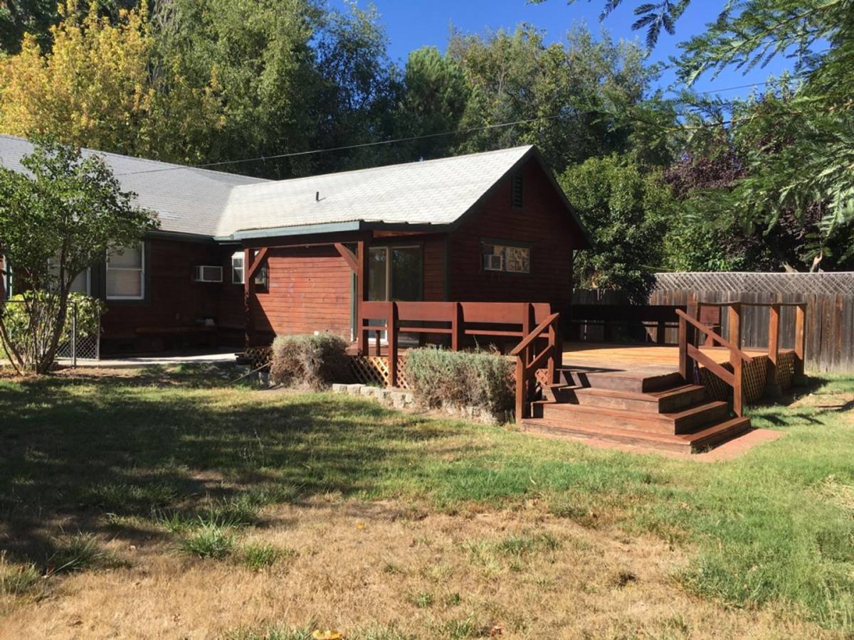 House for rent at 9633 Middle Creek Rd, Upper Lake, CA 95485