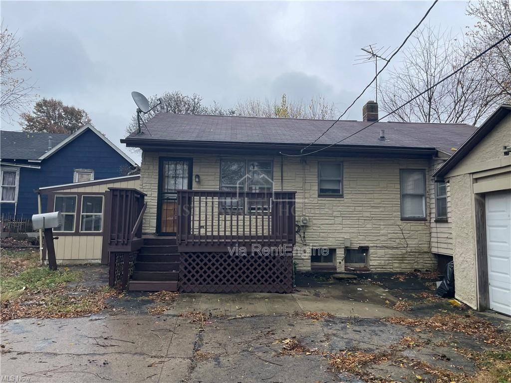 Apartment for rent at 1213 Sherman St, Akron, OH 44301