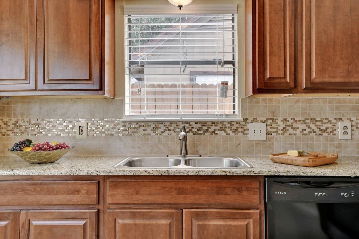 House for rent at 1622 Peachtree Valley Dr, Round Rock, TX 78681