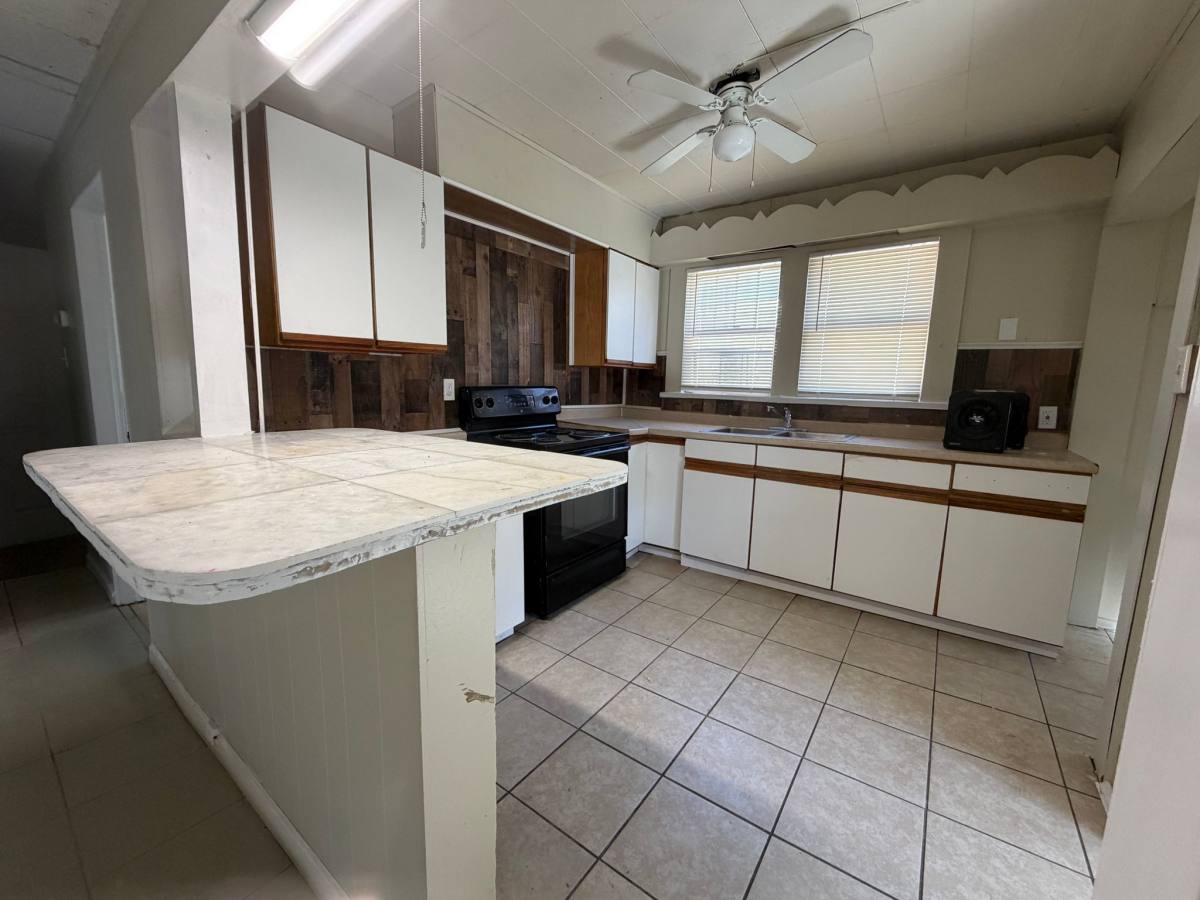 House for rent at 68 N Shirley, Pontiac, MI 48342