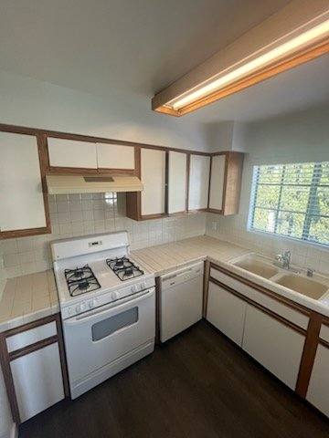 Apartment for rent at 4418 Colfax #4, North Hollywood, CA 91602