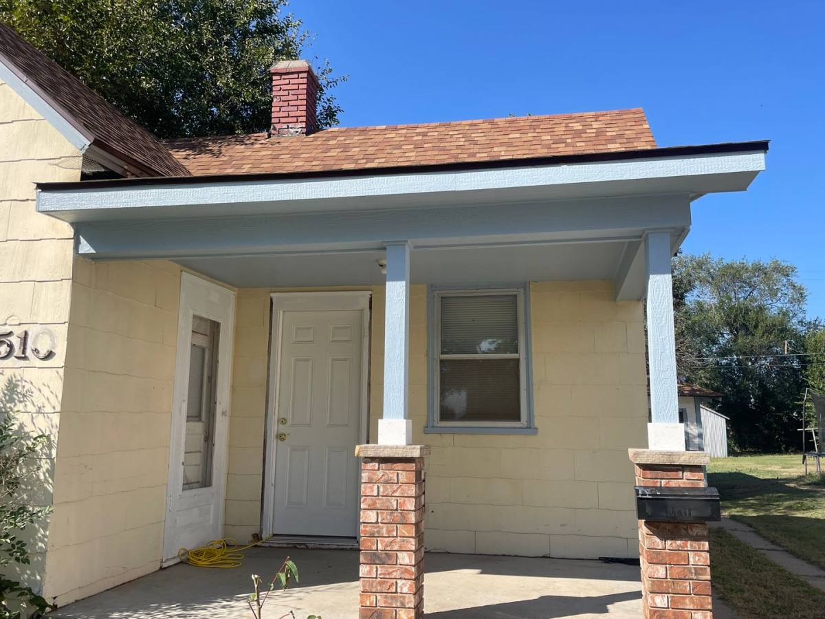 House for rent at 510 E 2nd St, Hoisington, KS 67544