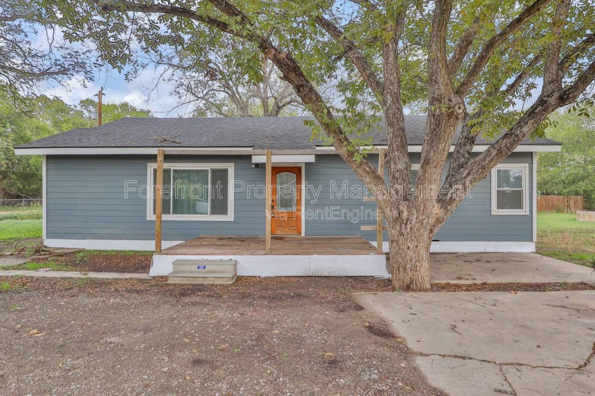 Apartment for rent at 19230 Farm To Market Rd 1937 #4, San Antonio, TX 78221