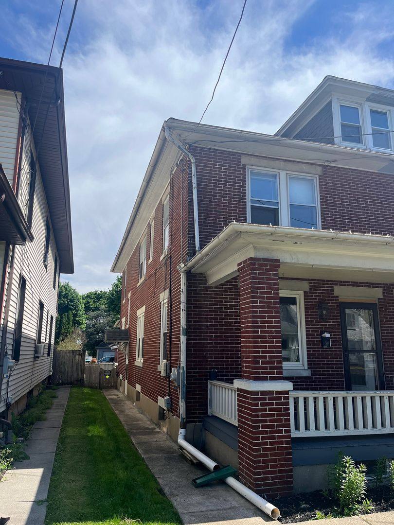 House for rent at 822 W Main St, Palmyra, PA 17078