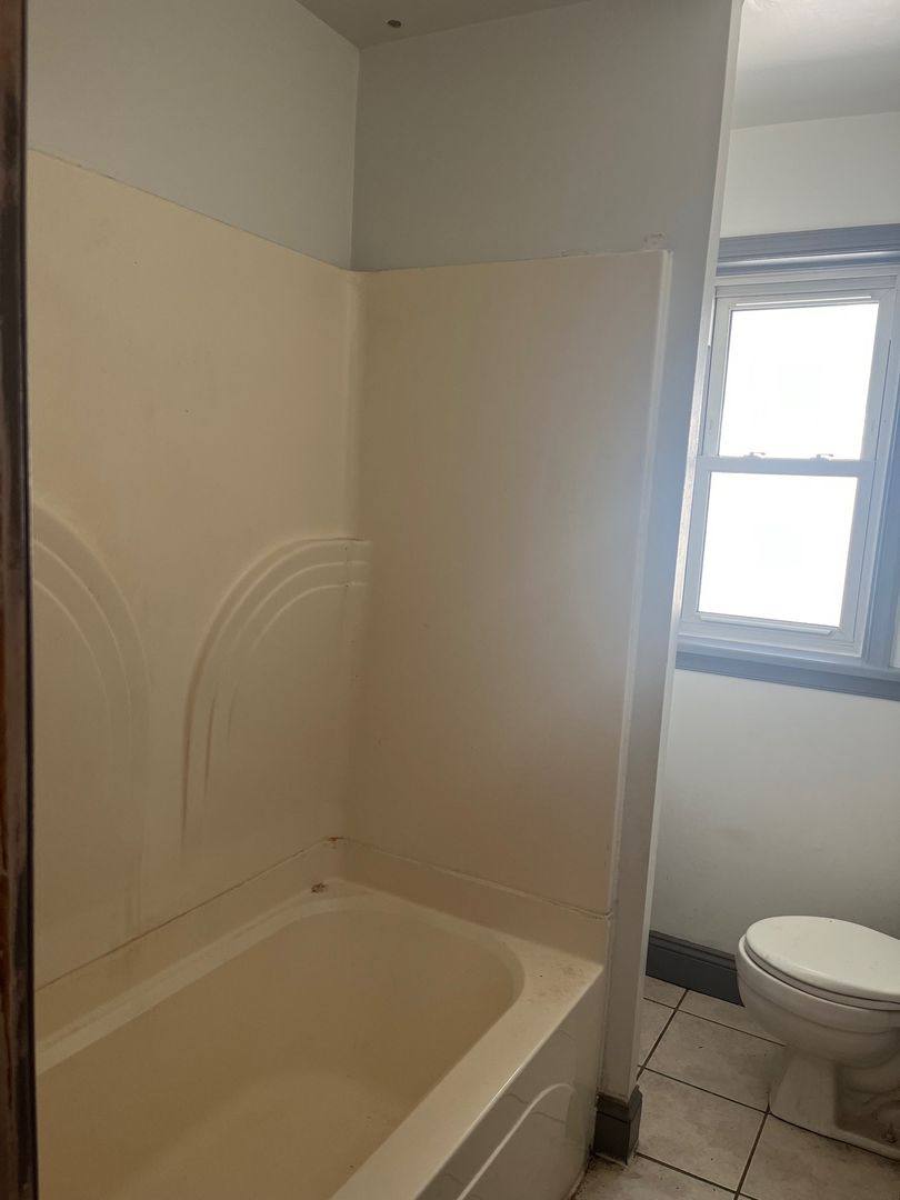 House for rent at 822 W Main St, Palmyra, PA 17078