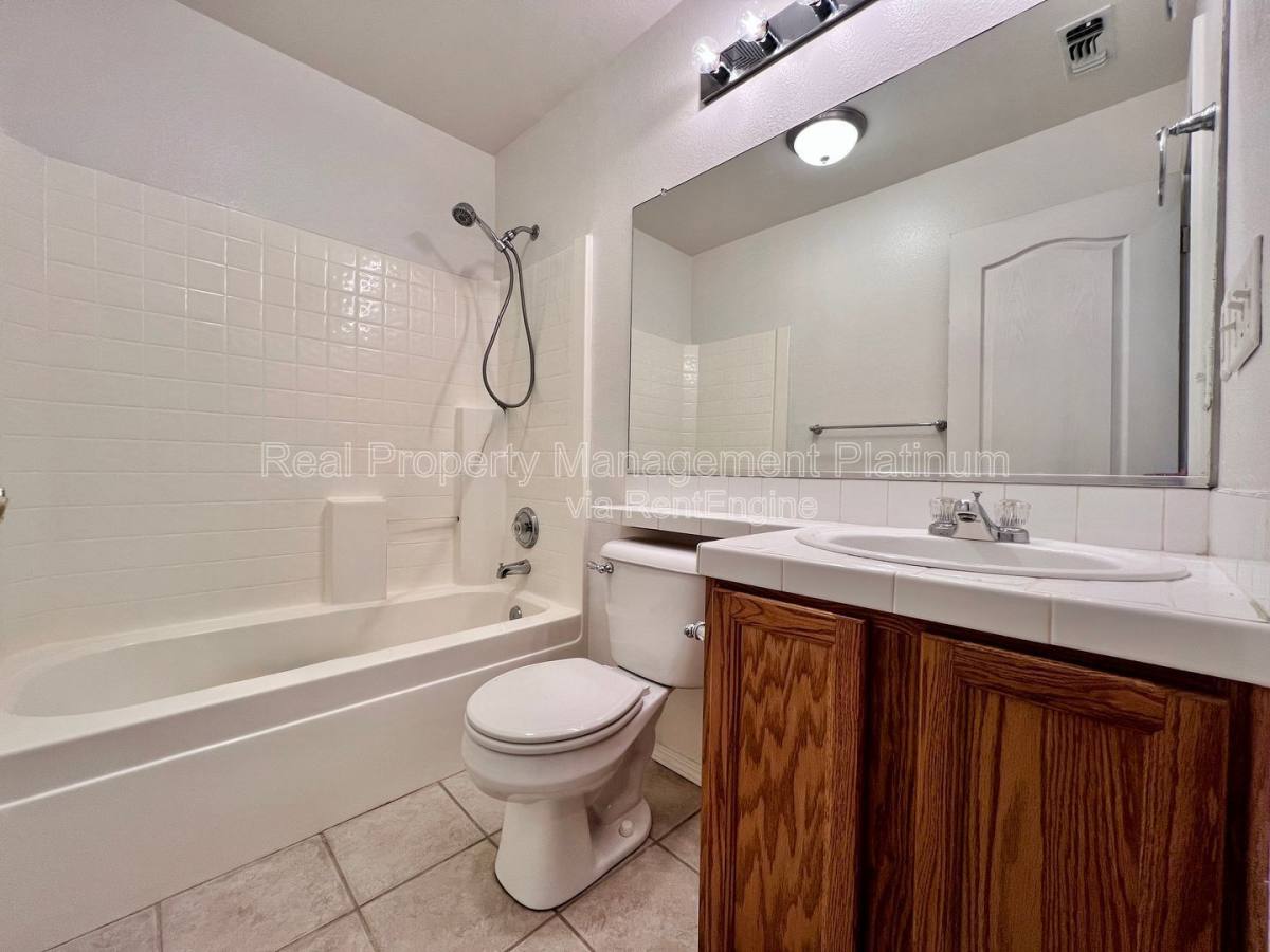 House for rent at 2669 Alamos Ave, Clovis, CA 93611
