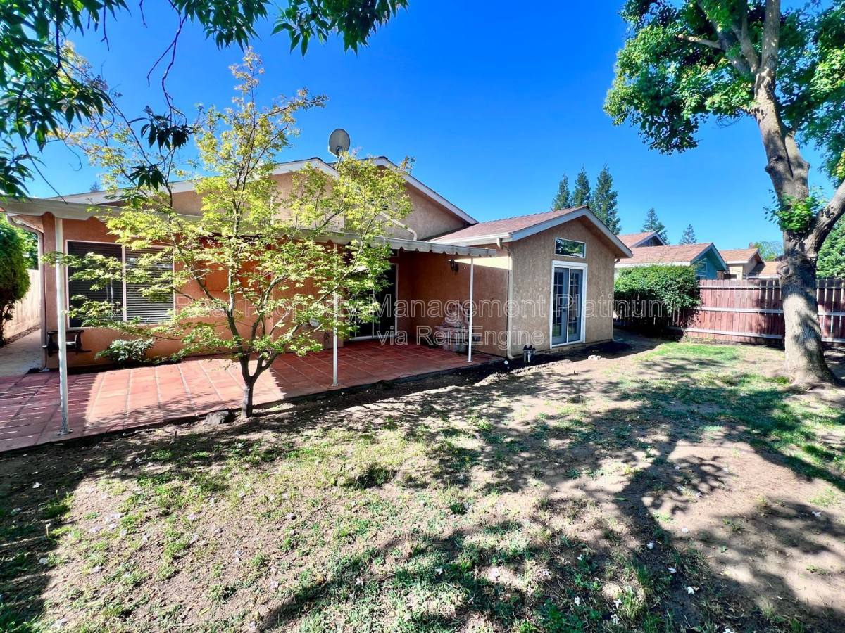 House for rent at 2669 Alamos Ave, Clovis, CA 93611