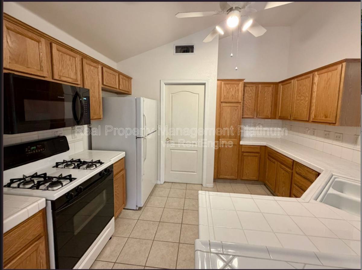 House for rent at 2669 Alamos Ave, Clovis, CA 93611