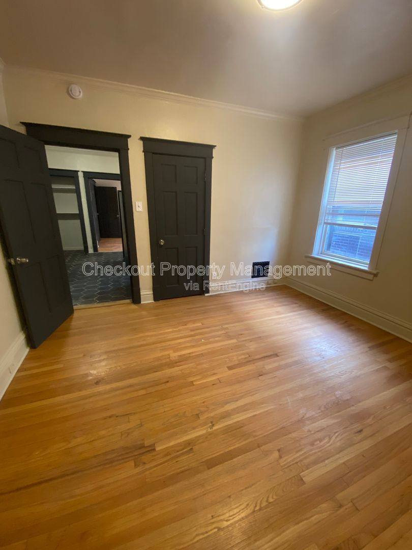 Apartment for rent at 2035 Maury Ave, Saint Louis, MO 63110