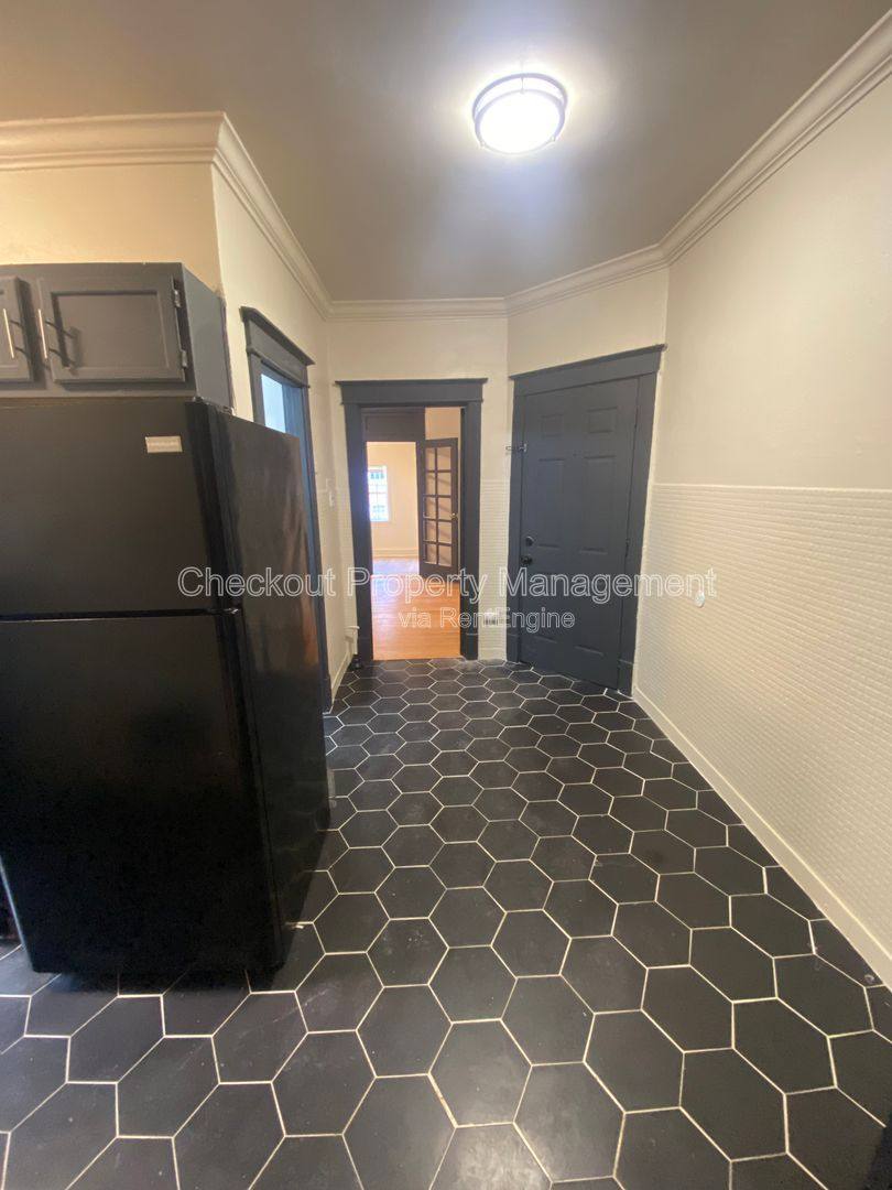 Apartment for rent at 2035 Maury Ave, Saint Louis, MO 63110