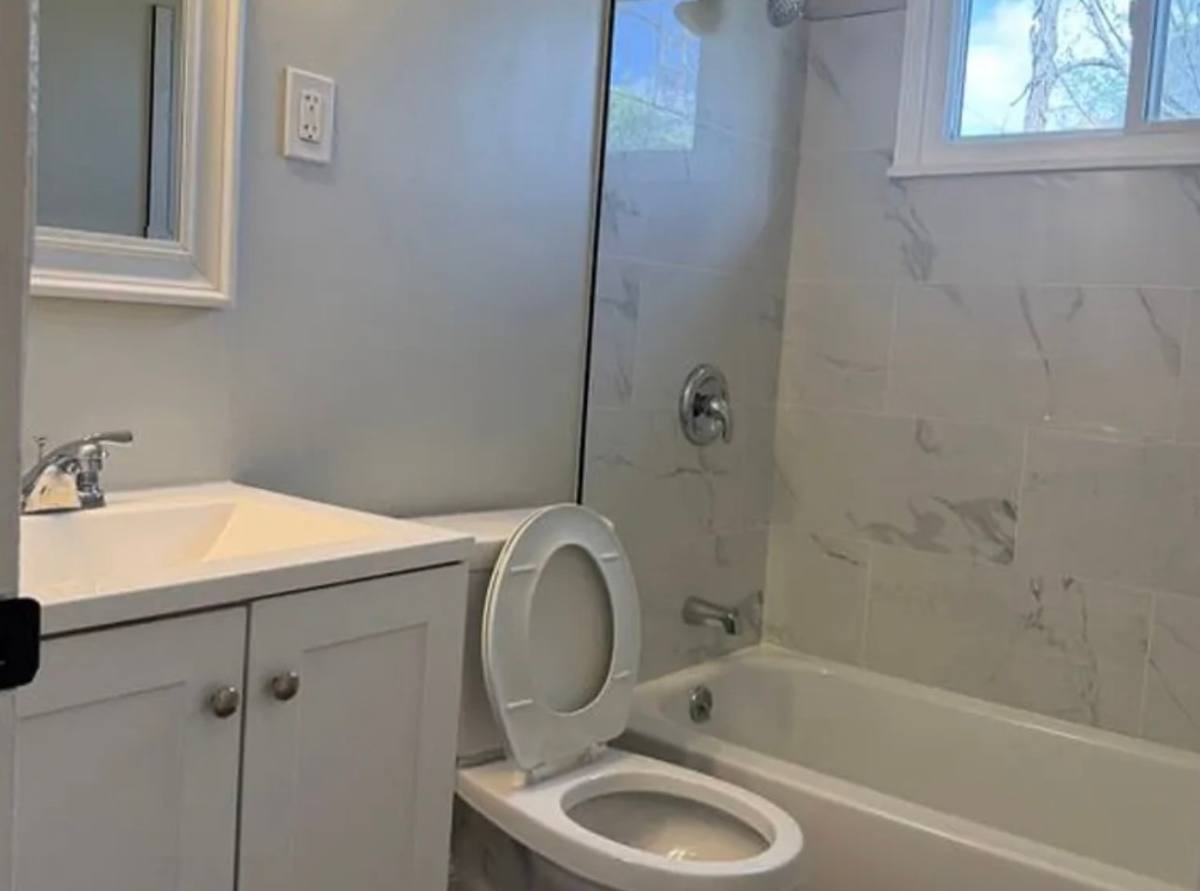 House for rent at 12102 Imperial, Cleveland, OH 44120