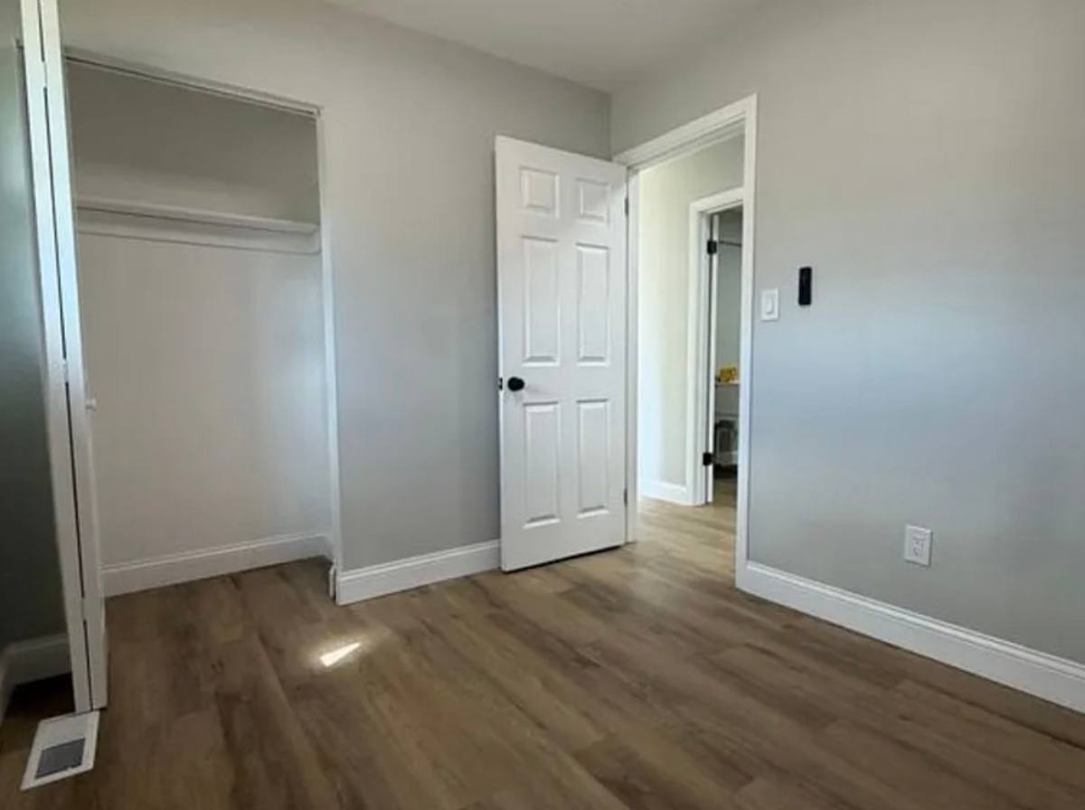 House for rent at 12102 Imperial, Cleveland, OH 44120
